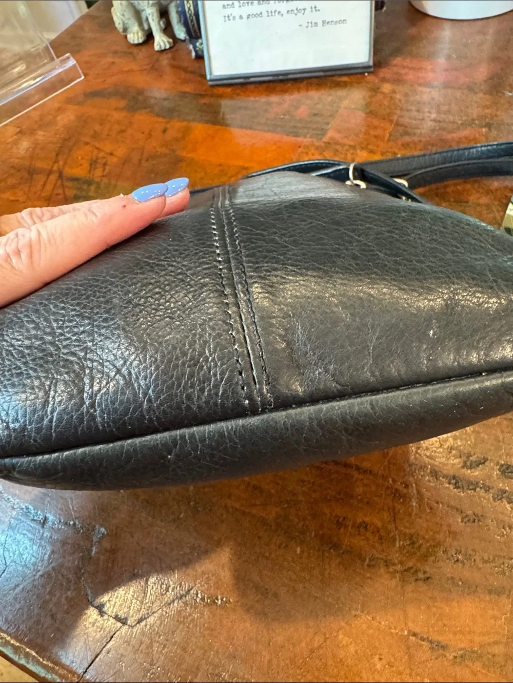 margot compact black